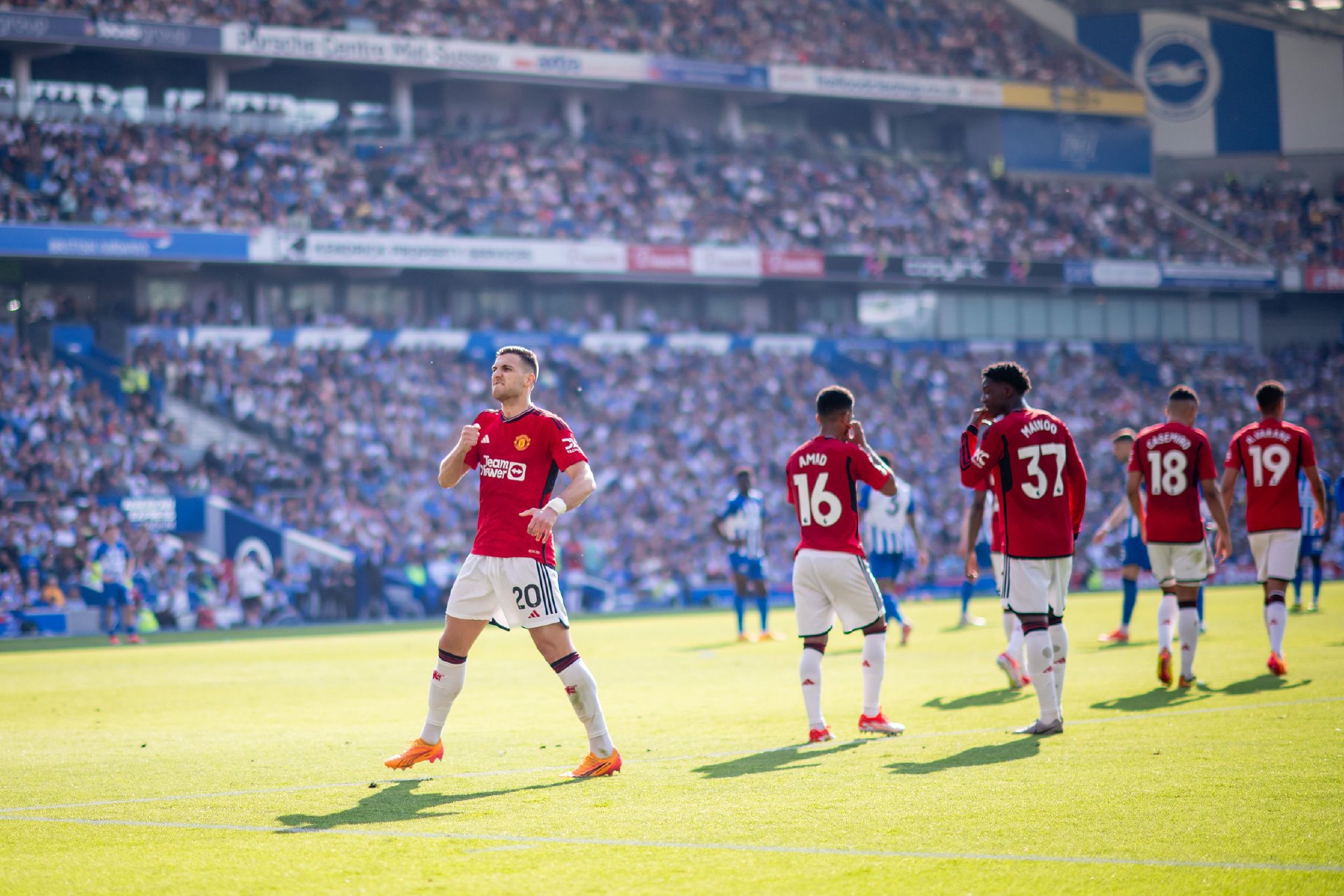 府的政策支 府的政策支