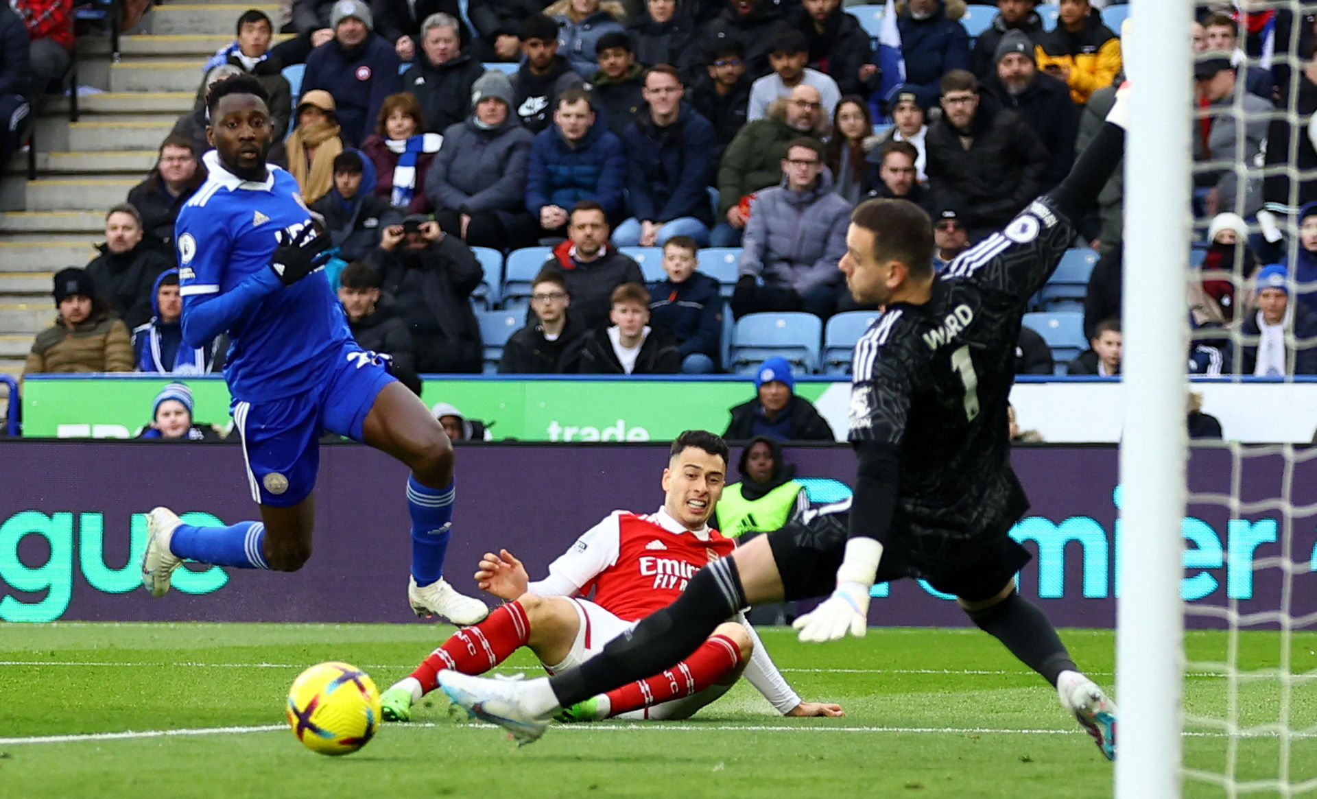 但它也绝不 但它也绝不