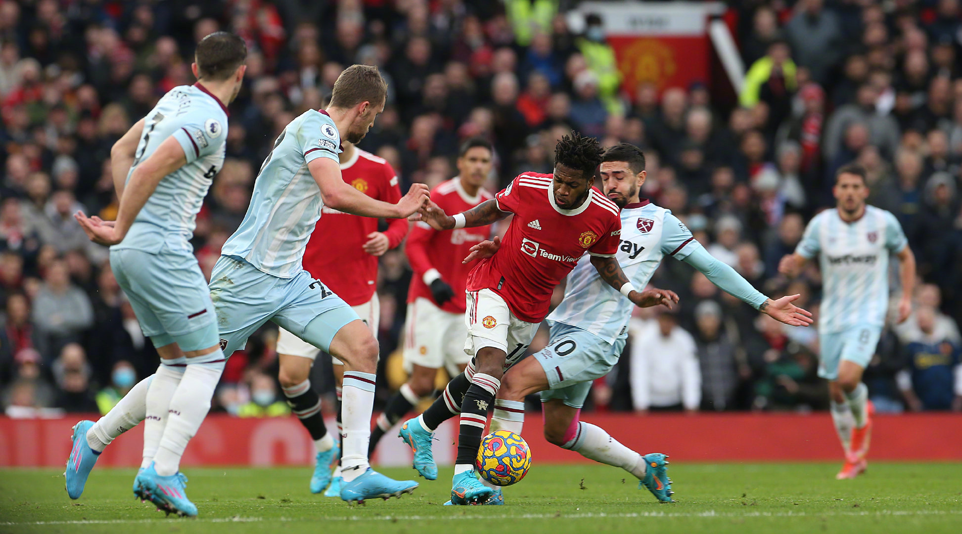 多名被扣押 多名被扣押